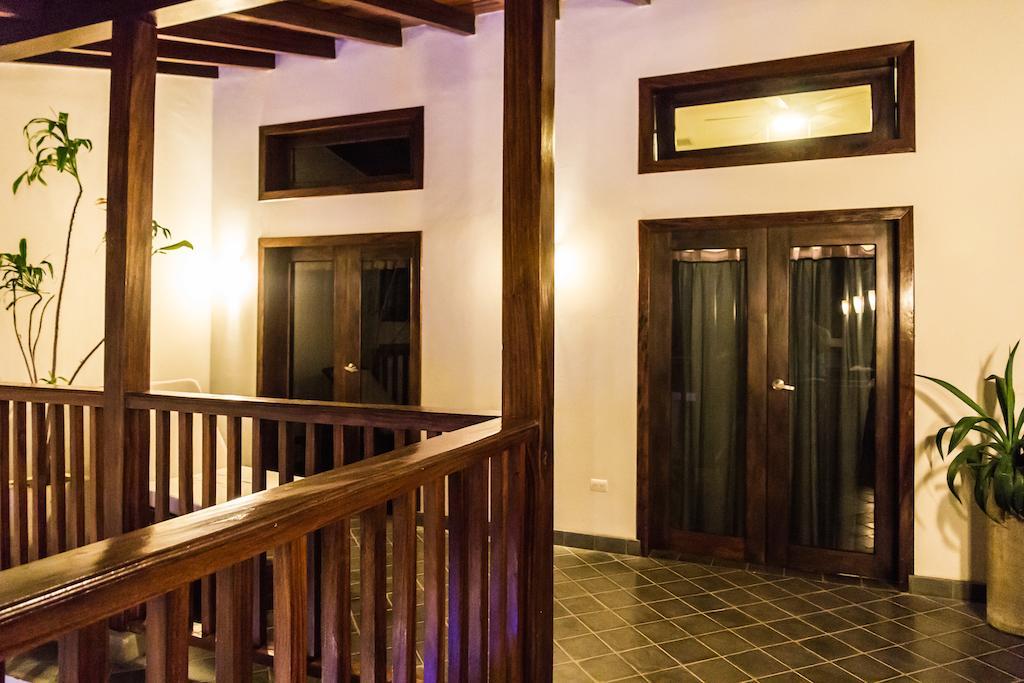 Hotel Azul León Buitenkant foto